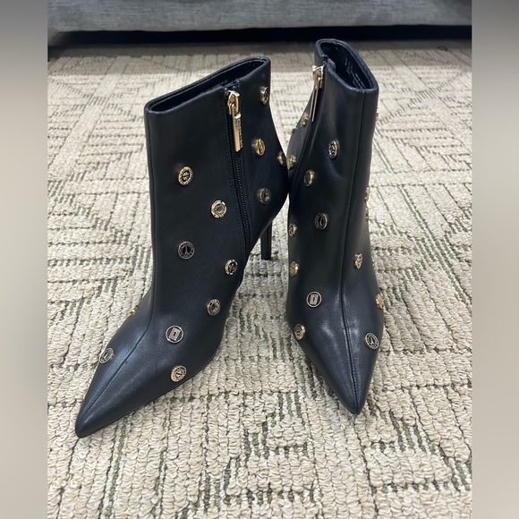 Karl Lagerfeld leather  Pointed Toe Ankle Boots - Women size 6 - Picture 3 of 5